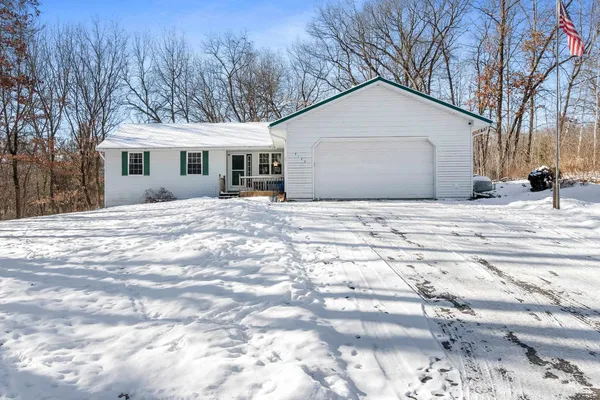 $389,900 | N7163 Cozy Oaks Circle, Shawano, WI 54166