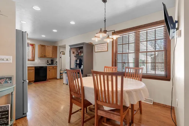 $389,900 | N7163 Cozy Oaks Circle, Shawano, WI 54166