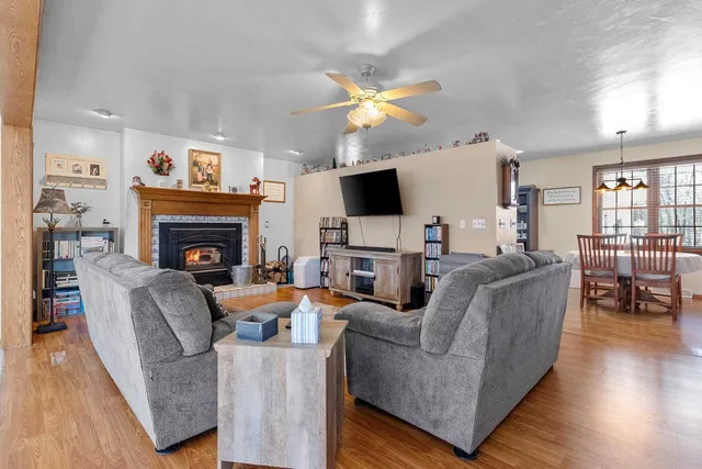 $389,900 | N7163 Cozy Oaks Circle, Shawano, WI 54166