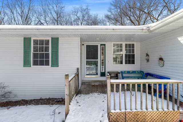 $389,900 | N7163 Cozy Oaks Circle, Shawano, WI 54166