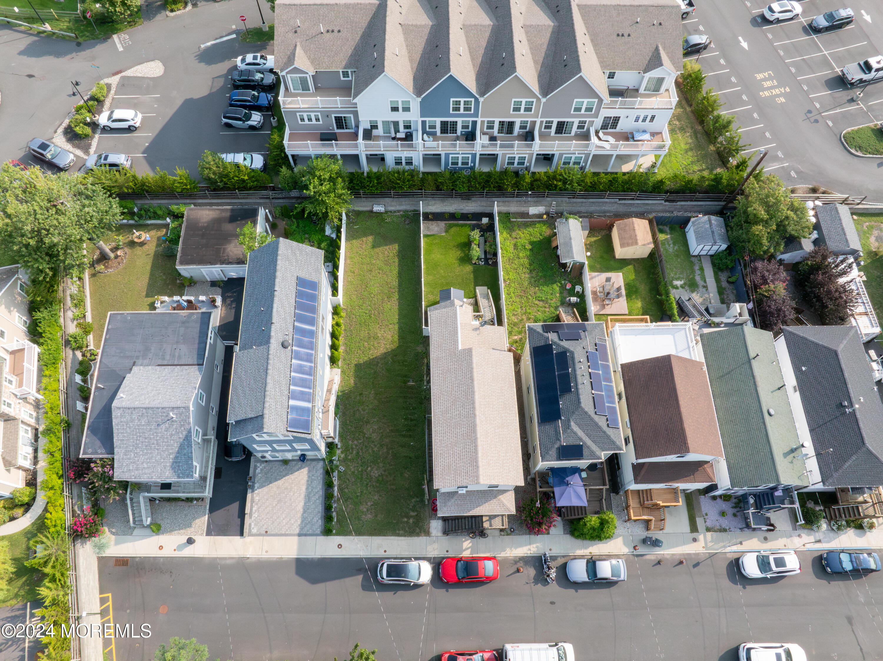 17 Locust Street Highlands, NJ 07732 - Photo 21 of 31 an aerial view of multiple house