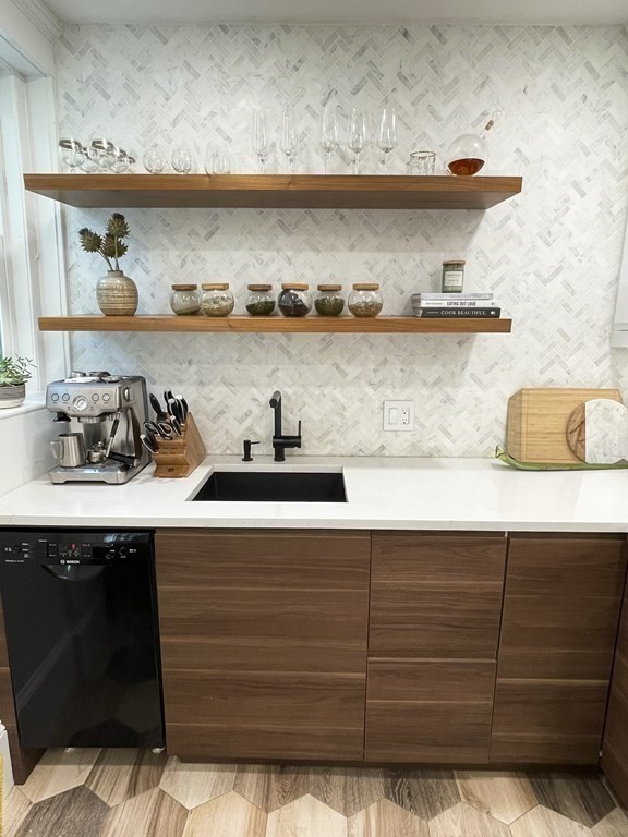 88 Naples Road, Unit 6 Brookline, MA 02446 - Photo 2 of 10