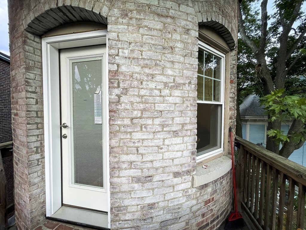 88 Naples Road, Unit 6 Brookline, MA 02446 - Photo 8 of 10