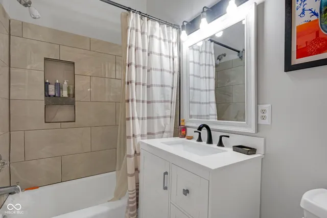 $289,000 | 1002 North New Jersey Street, Indianapolis, IN 46202