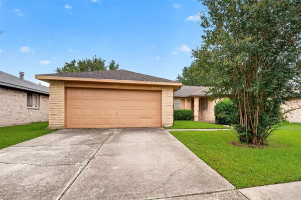 $1,825 | 3010 Becket Street, Pearland, TX 77584