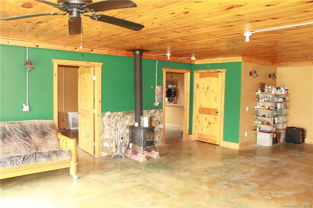 700 Sapling Mountain Road Marshall, NC 28753 - Photo 3 of 23 Gallery Image 3