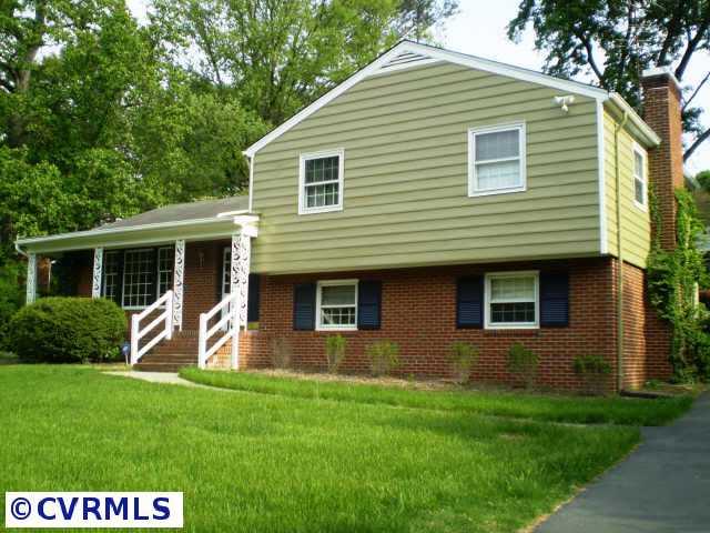 9519 Ridgefield Road Richmond, VA 23229 - Photo 1 of 10 Exterior Front - Brick & Aluminum Tri-Level with Plush Green Yard! Paved Driveway Front, Side, and Rear Entry!