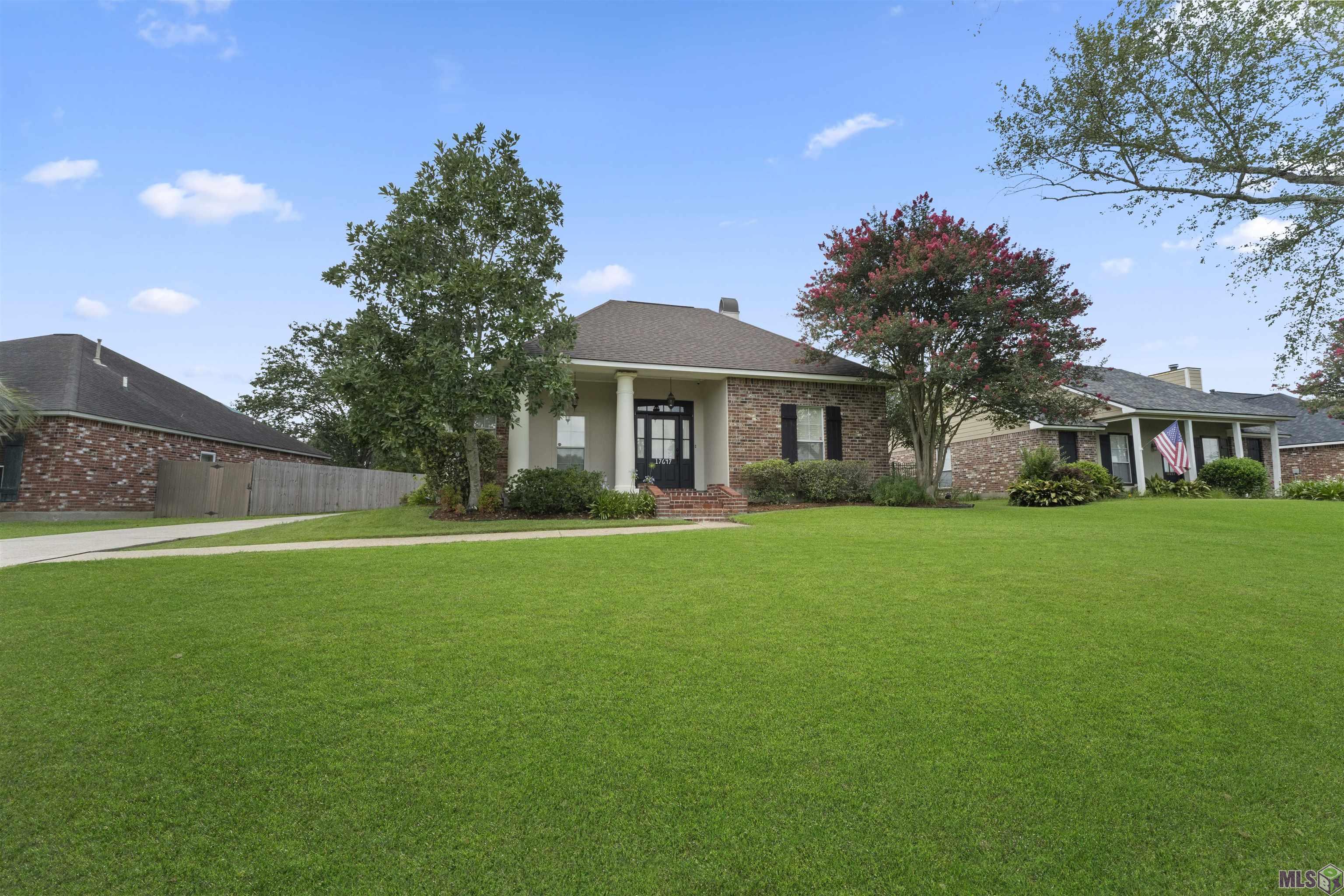 17647 Lake Azalea Drive Baton Rouge, LA 70817 - Photo 1 of 20