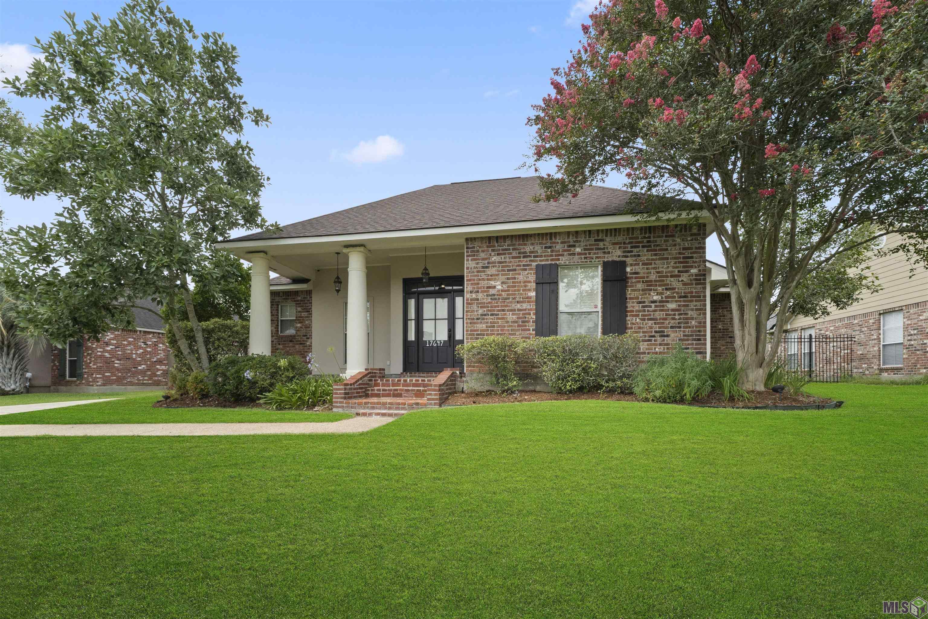 17647 Lake Azalea Drive Baton Rouge, LA 70817 - Photo 2 of 20