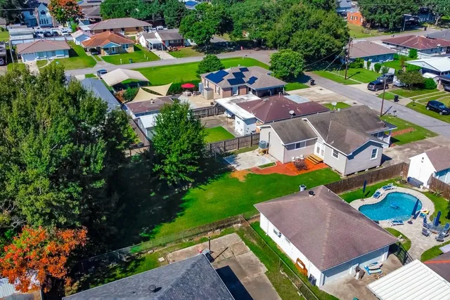 $239,900 | 210 West Girod Street, Chalmette, LA 70043