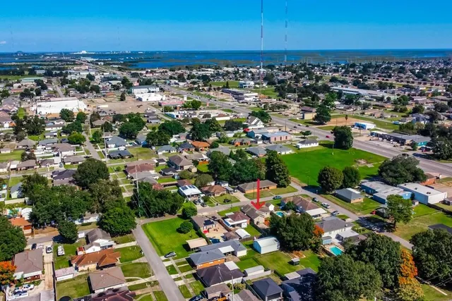 $239,900 | 210 West Girod Street, Chalmette, LA 70043