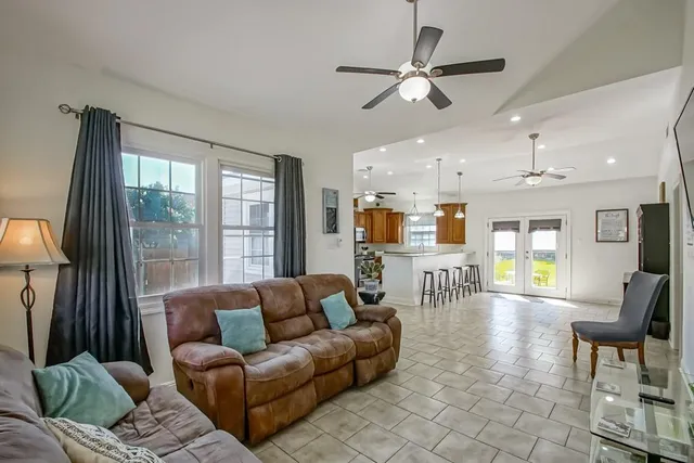 $239,900 | 210 West Girod Street, Chalmette, LA 70043