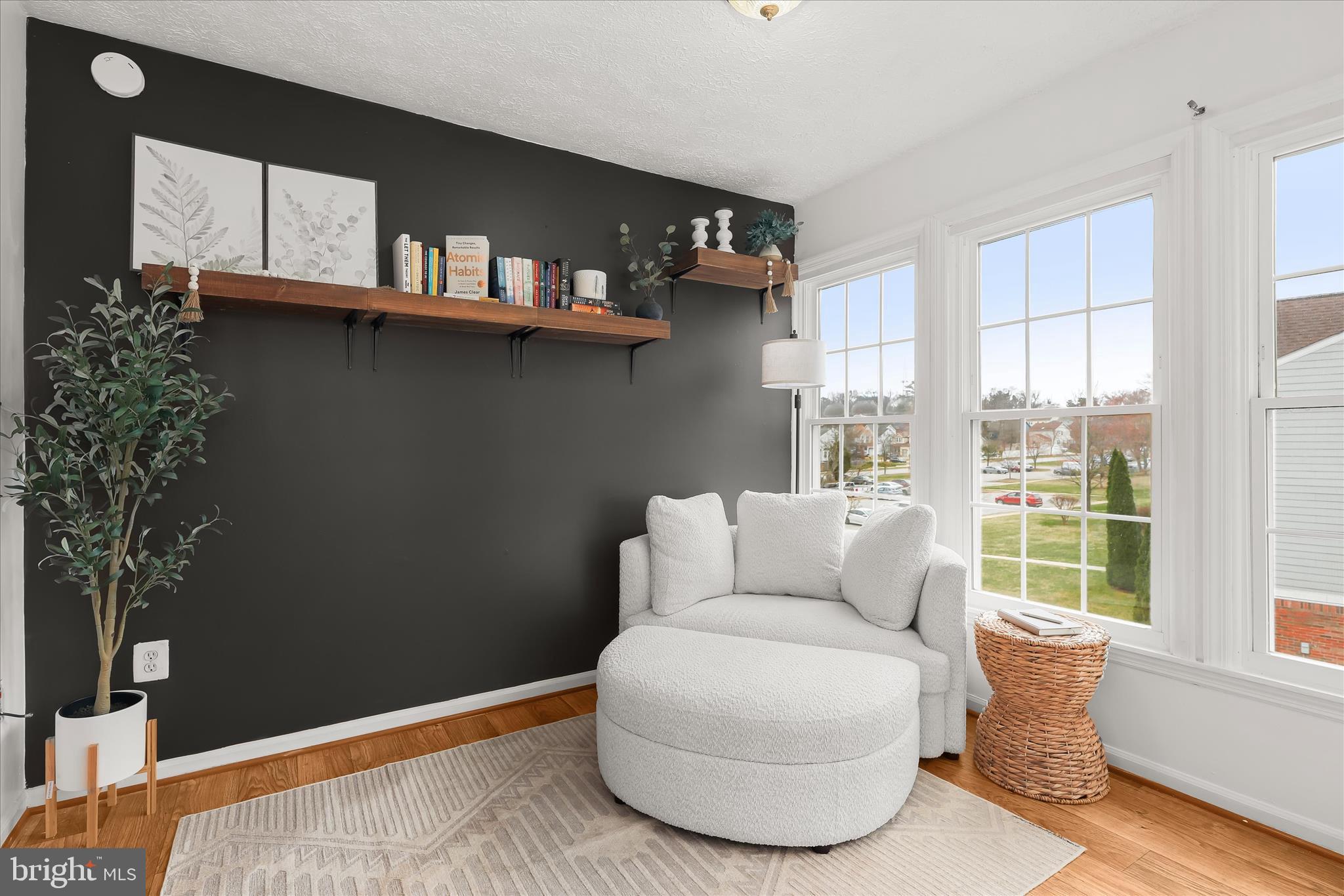 641 Deering Road, Unit 2J Pasadena, MD 21122 - Photo 12 of 27 Reading Nook or Dining Area