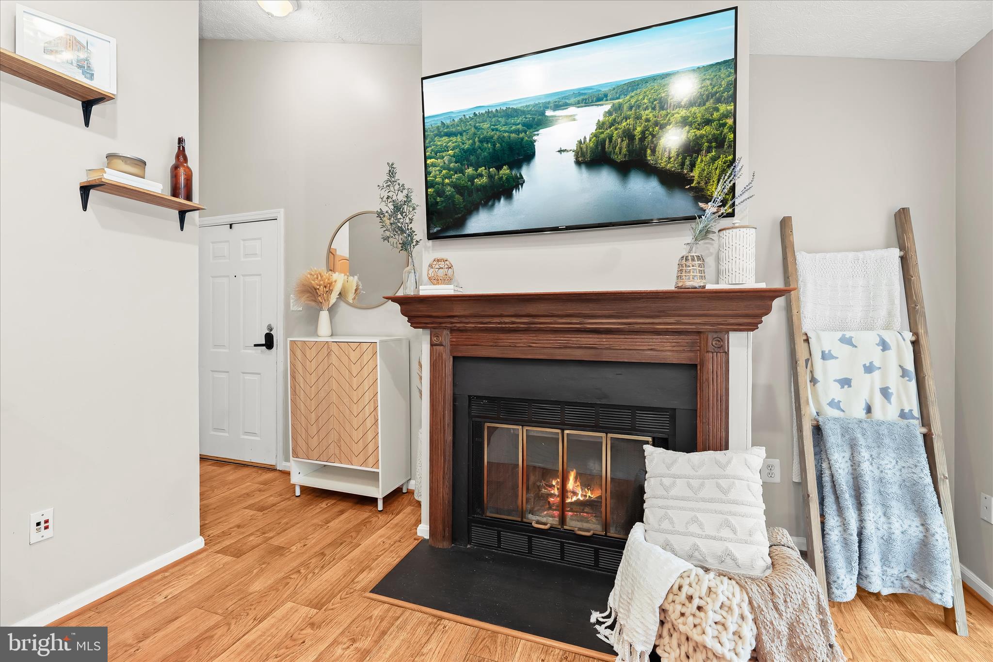 641 Deering Road, Unit 2J Pasadena, MD 21122 - Photo 6 of 27 Wood Fireplace