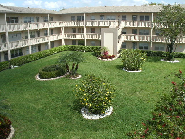 462 Mansfield M, Unit K Boca Raton, FL 33434 - Photo 1 of 27 BUILDING