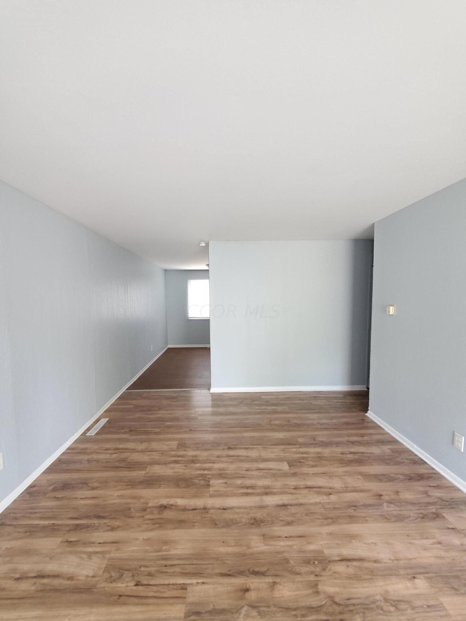 2588 Nona Road Columbus, OH 43207 - Photo 7 of 20 20240826_141901