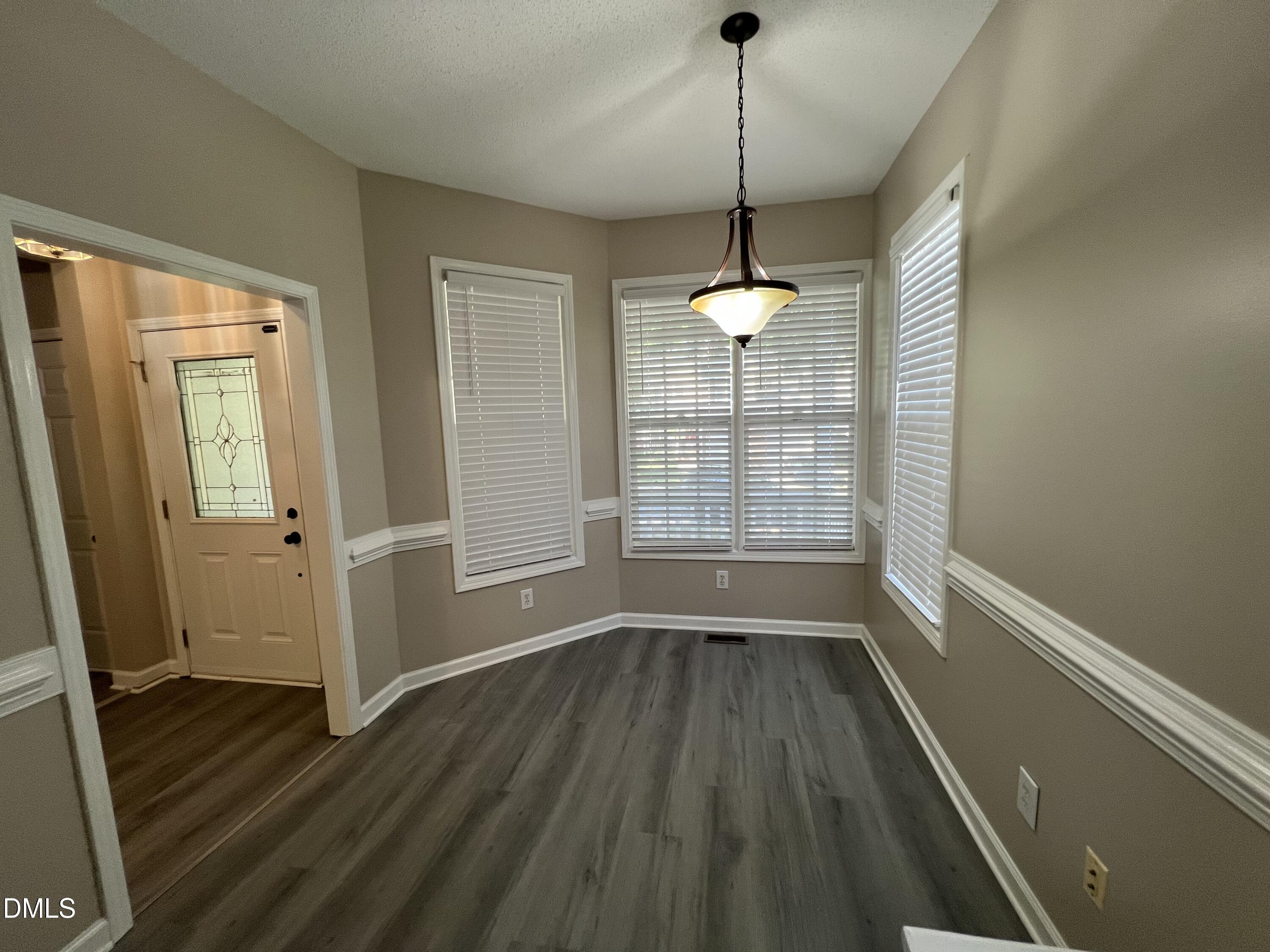 7706 Astoria Place Raleigh, NC 27612 - Photo 5 of 31 IMG_6714
