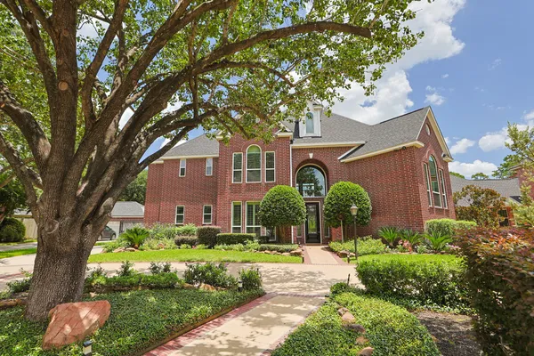 $588,000 | 14122 Champion Village Drive, Houston, TX 77069