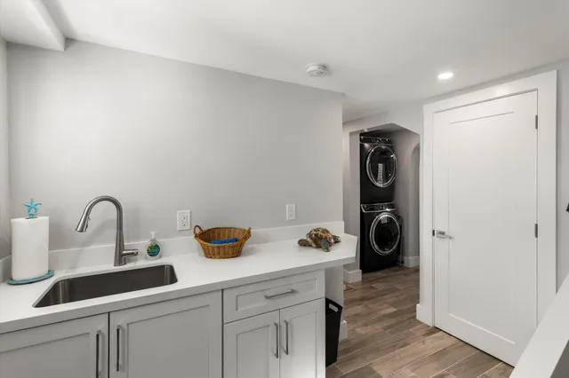 $3,900,000 | 680 Elma Avenue, Big Pine Key, FL 33043