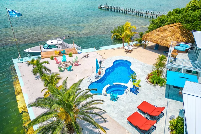 $3,900,000 | 680 Elma Avenue, Big Pine Key, FL 33043