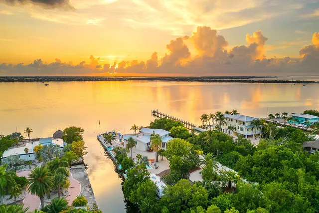 $3,900,000 | 680 Elma Avenue, Big Pine Key, FL 33043