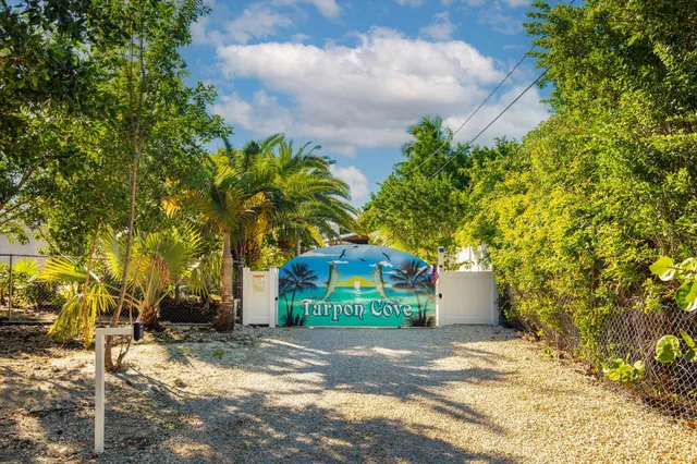 $3,900,000 | 680 Elma Avenue, Big Pine Key, FL 33043