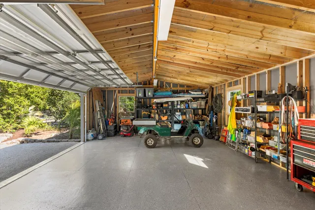 $3,900,000 | 680 Elma Avenue, Big Pine Key, FL 33043