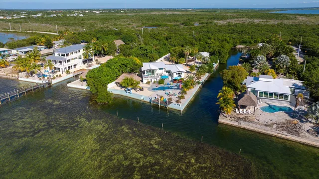 $3,900,000 | 680 Elma Avenue, Big Pine Key, FL 33043