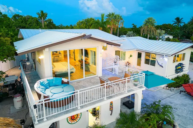 $3,900,000 | 680 Elma Avenue, Big Pine Key, FL 33043