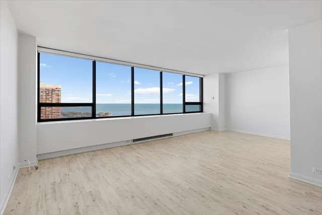 $2,400 | 2800 North Lake Shore Drive, Unit 3113, Chicago, IL 60657