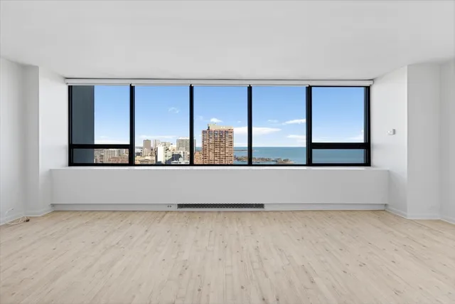 $2,400 | 2800 North Lake Shore Drive, Unit 3113, Chicago, IL 60657