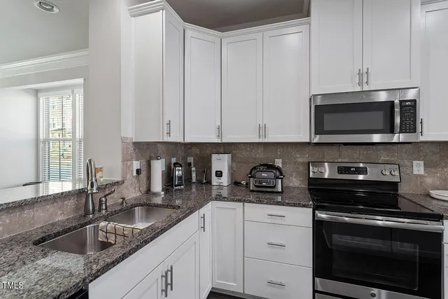 $420,000 | 1001 Drayman Place, Apex, NC 27502