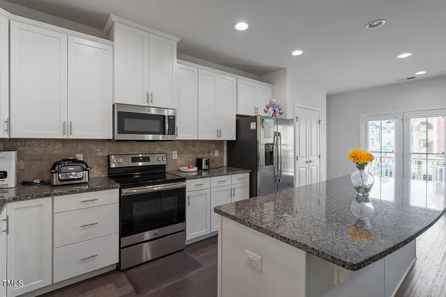 $420,000 | 1001 Drayman Place, Apex, NC 27502