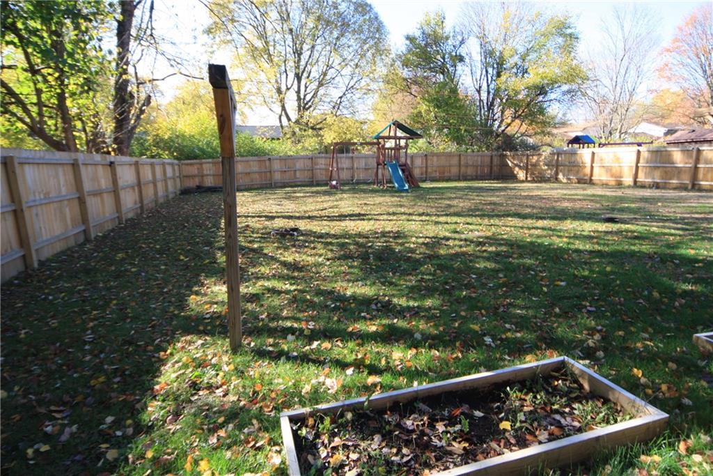 218 Lansdowne Road Indianapolis, IN 46234 - Photo 11 of 50