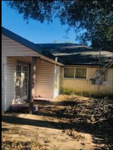 a close up of a shower