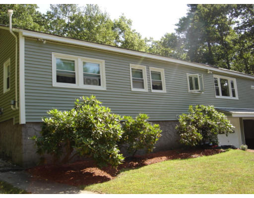 35 Spring Street Pelham, NH 03076 - Photo 1 of 11 Gallery Image 1