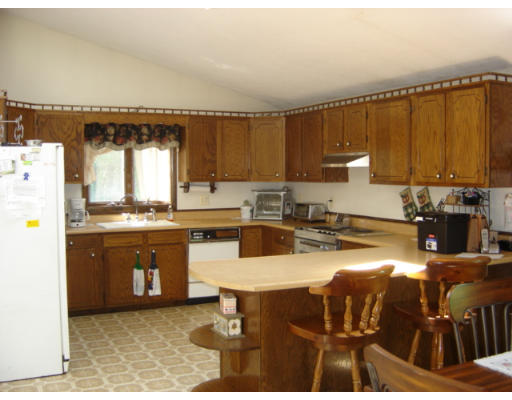 35 Spring Street Pelham, NH 03076 - Photo 9 of 11 Gallery Image 9