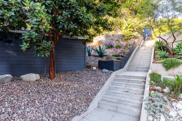 a view of outdoor space