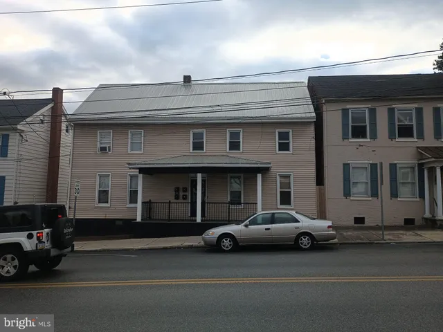 $925 | 132 East Main Street, Unit D, Middletown, PA 17057
