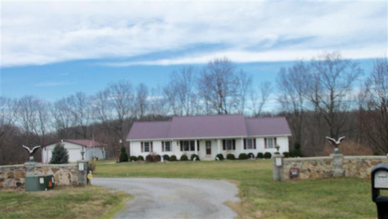 532 Alice Roy Road Windsor, KY 42565 - Photo 1 of 17 Primary Photo