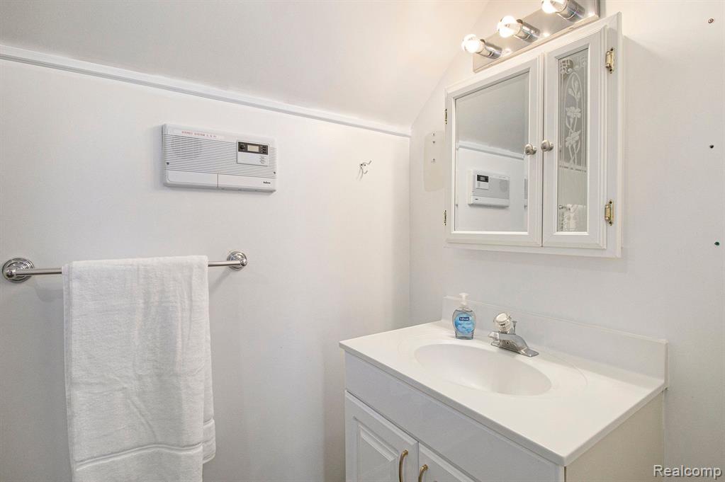 117 Martindale Road Milford, MI 48381 - Photo 31 of 42 Gallery Image 31
