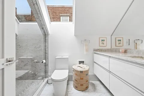 $1,925,000 | 1762 Beacon Street, Unit 4, Brookline, MA 02445