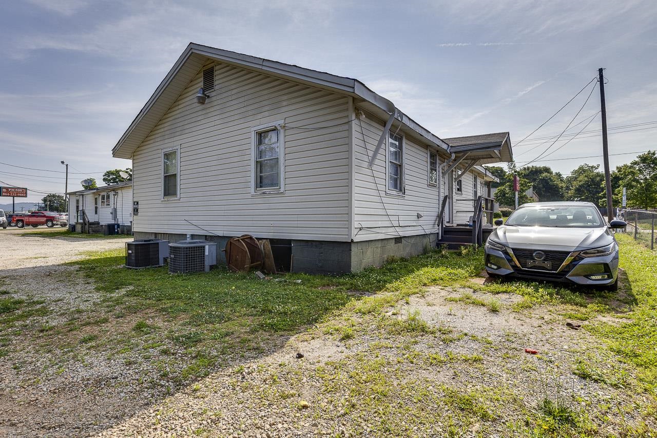 1606 West Blue Ridge Drive Greenville, SC 29617 - Photo 4 of 13