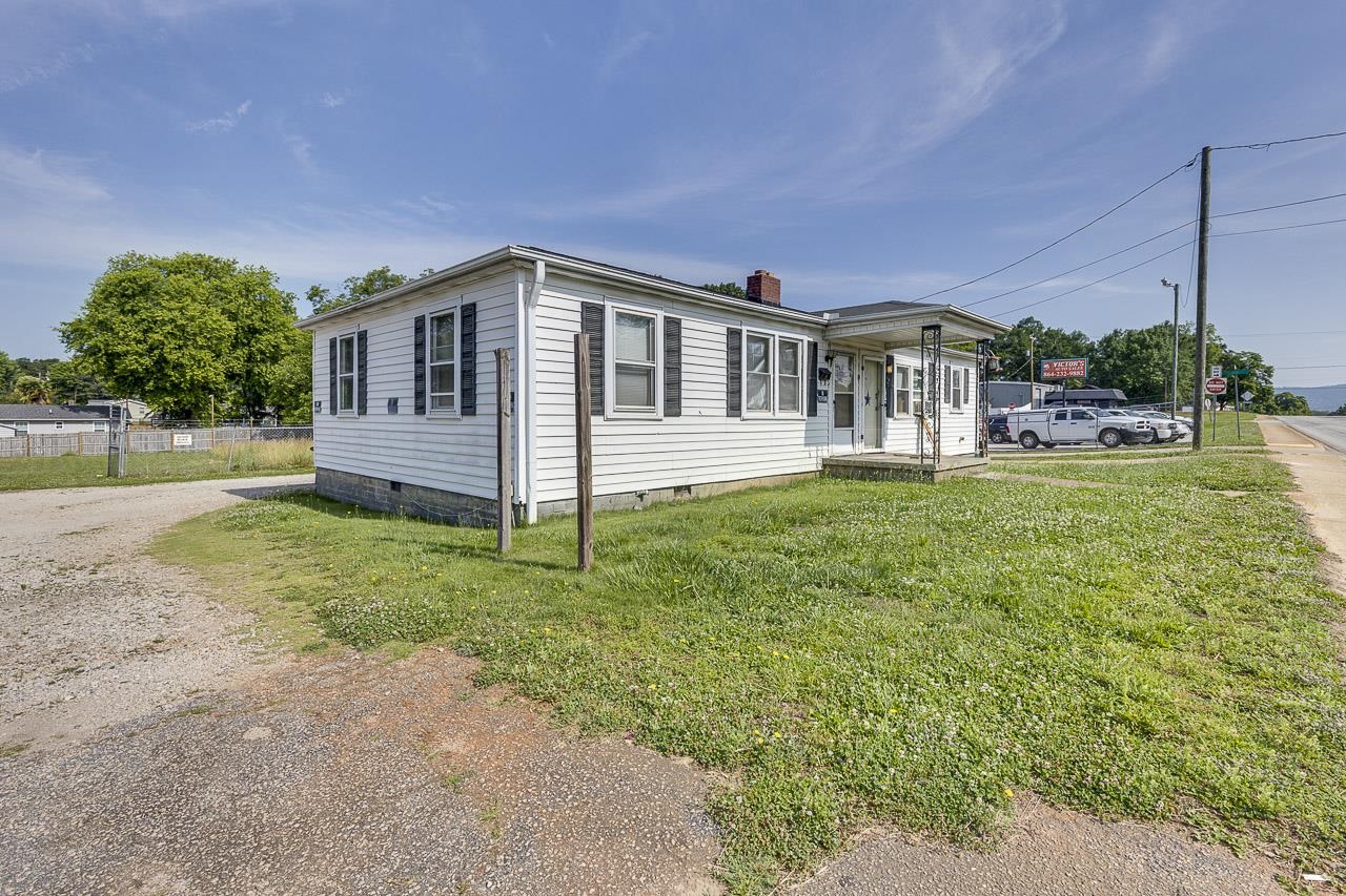 1606 West Blue Ridge Drive Greenville, SC 29617 - Photo 7 of 13