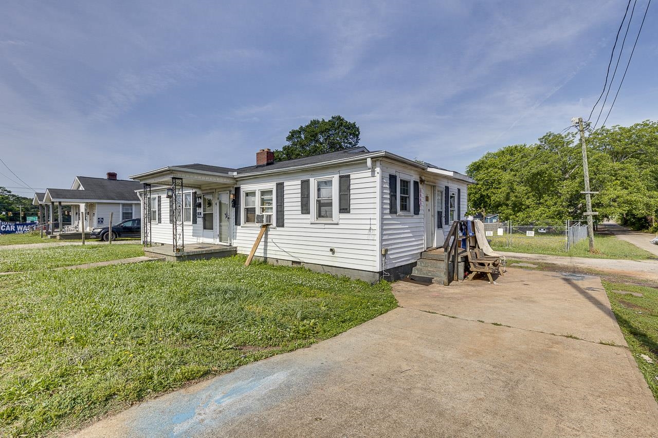 1606 West Blue Ridge Drive Greenville, SC 29617 - Photo 8 of 13