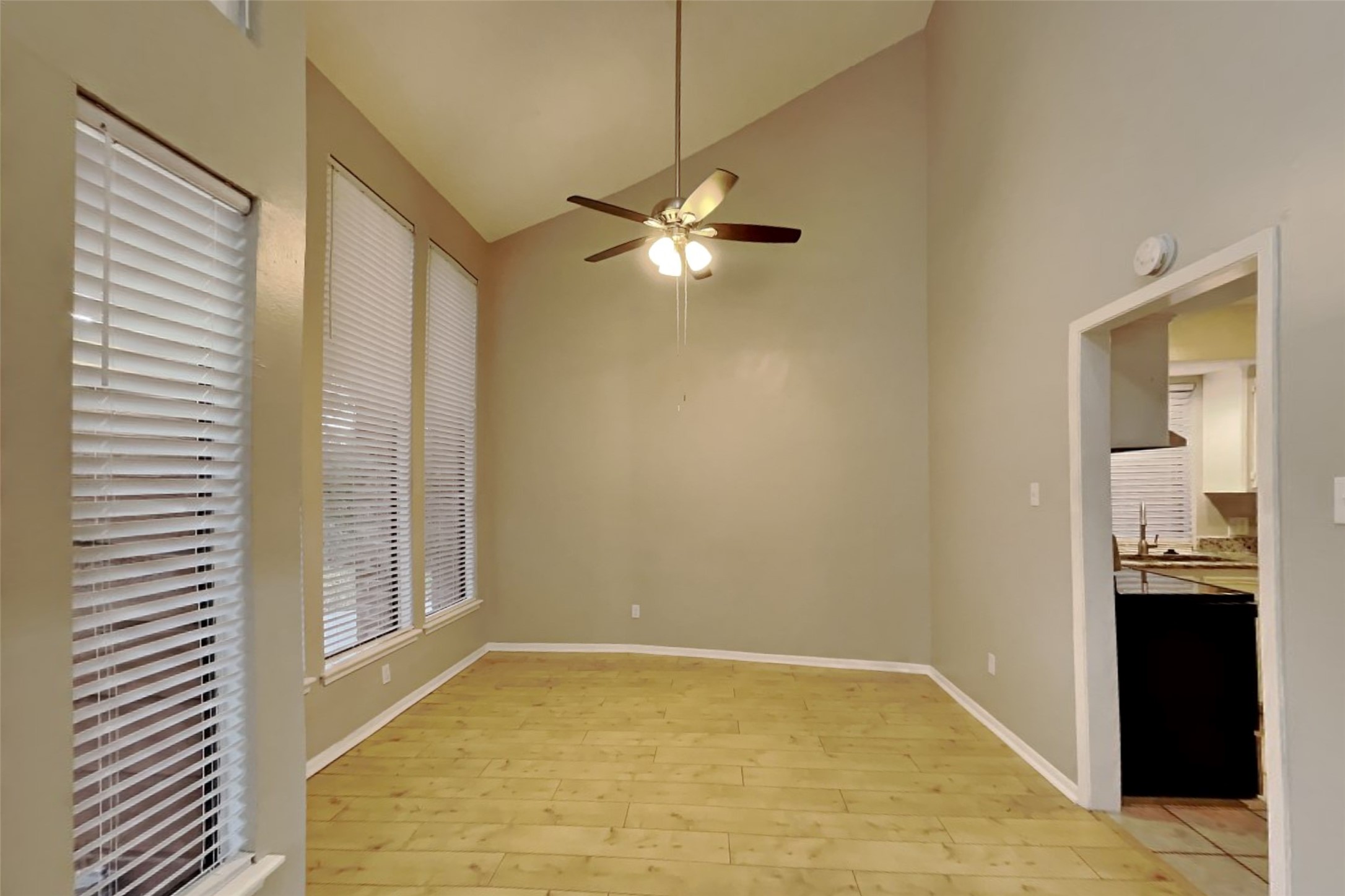 542 Enchanted Hollow Drive Spring, TX 77388 - Photo 10 of 19