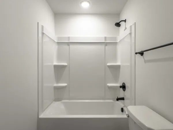 $2,150 | 6 Dutch Drive, Clarksville, TN 37043