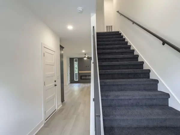 $2,150 | 6 Dutch Drive, Clarksville, TN 37043