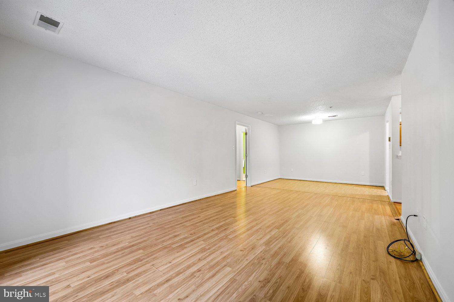 12902 Churchill Ridge Circle, Unit 7 Germantown, MD 20874 - Photo 15 of 58 Living Room