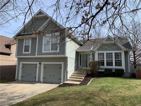 $389,900 | 5147 Payne Street, Shawnee, KS 66226